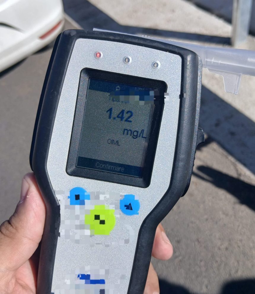 Biciclisti surprinsi bauti in trafic poliistii din Mehedinti depisteaza alcoolemii mari
