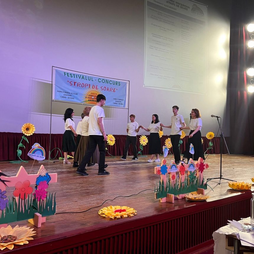 Elevii cu nevoi educationale speciale au transformat scena in arta la Festivalul Stropi de Soare