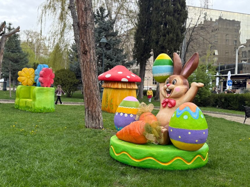 Targul de Paste din Severin incepe pe 4 aprilie parade teatru si jocuri pentru copii langa Fantana Cinetica