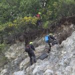 trafic oprit temporar pe dn 57 in zona mraconia lucrari de intretinere a versantilor pentru siguranta conducatorilor auto