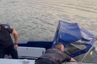 A intrat in Dunare cu un colac a adormit si a fost dus de curenti pana in mijlocul fluviului