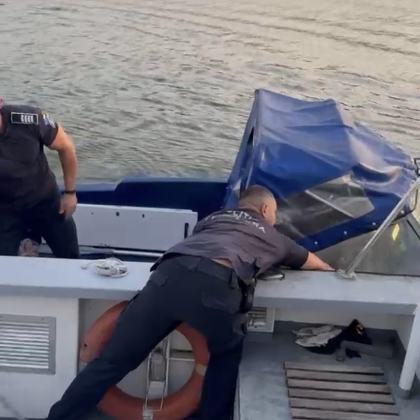 A intrat in Dunare cu un colac a adormit si a fost dus de curenti pana in mijlocul fluviului