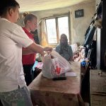 Crucea Rosie Mehedinti sprijina familiile vulnerabile din Dubova si Balvanesti
