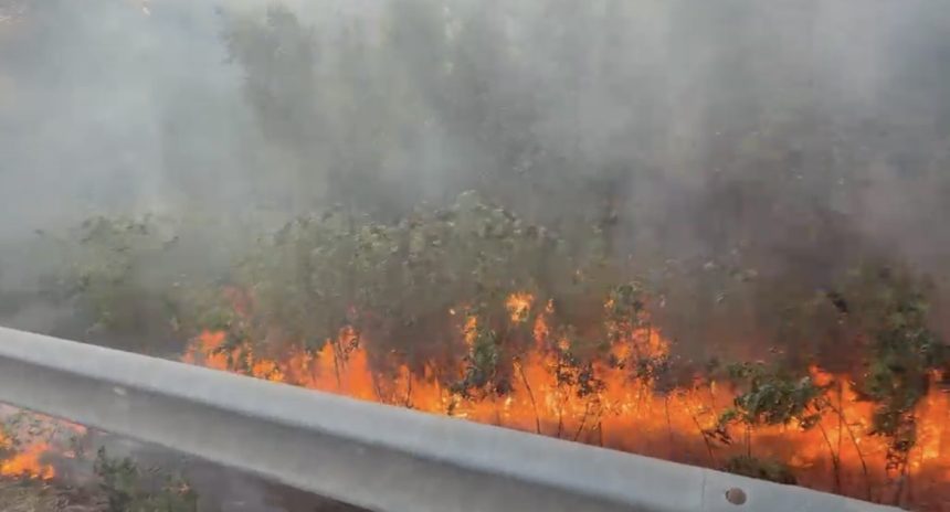 Incendiu pe DN 6 la Ghelmegoaia sase persoane au fost evacuate din masina