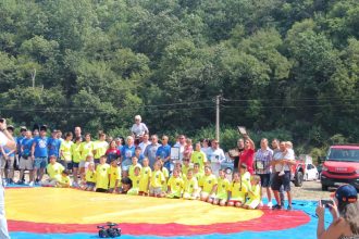 Luptatorii din Drobeta demonstraie la Scantei pe Dunare Sportivii au reprezentat Severinul pe Clisura Dunarii