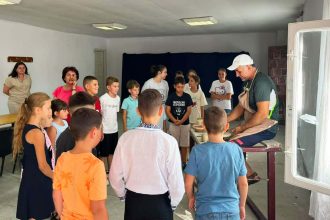 Scoala de Vara la Tara Traditiile din Mehedinti explorate de copii la Sisesti