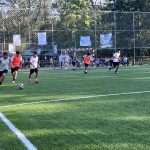 Tinerii s au mobilizat pentru o cauza nobili fotbal si solidaritate in favoarea cainilor fara stapan din Drobeta Turnu Severin
