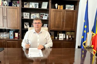 Un nou proiect de aproape 2 milioane de lei pentru copiii din Mehedinti sute de elevi vor beneficia de sprijin pentru a preveni abandonul scolar