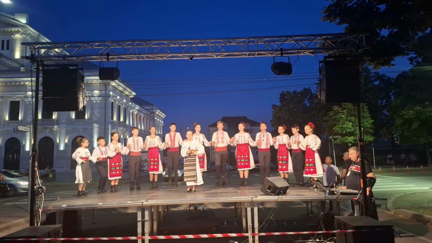 Weekendul a adus o sarbatoare autentica a traditiilor romanesti in Parcul Central