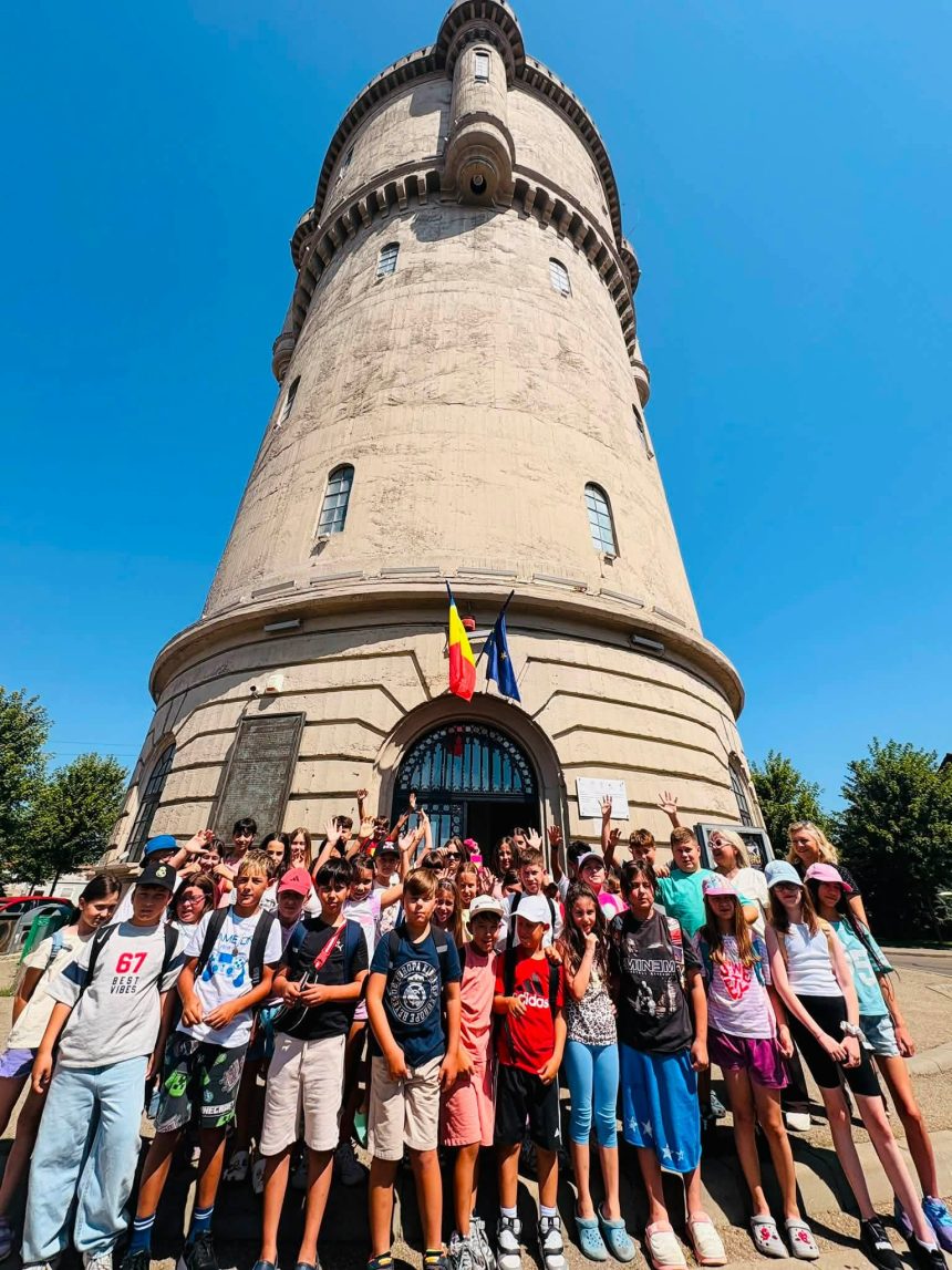 Zeci de turisti au vizitat recent Castelul de Apa din Severin