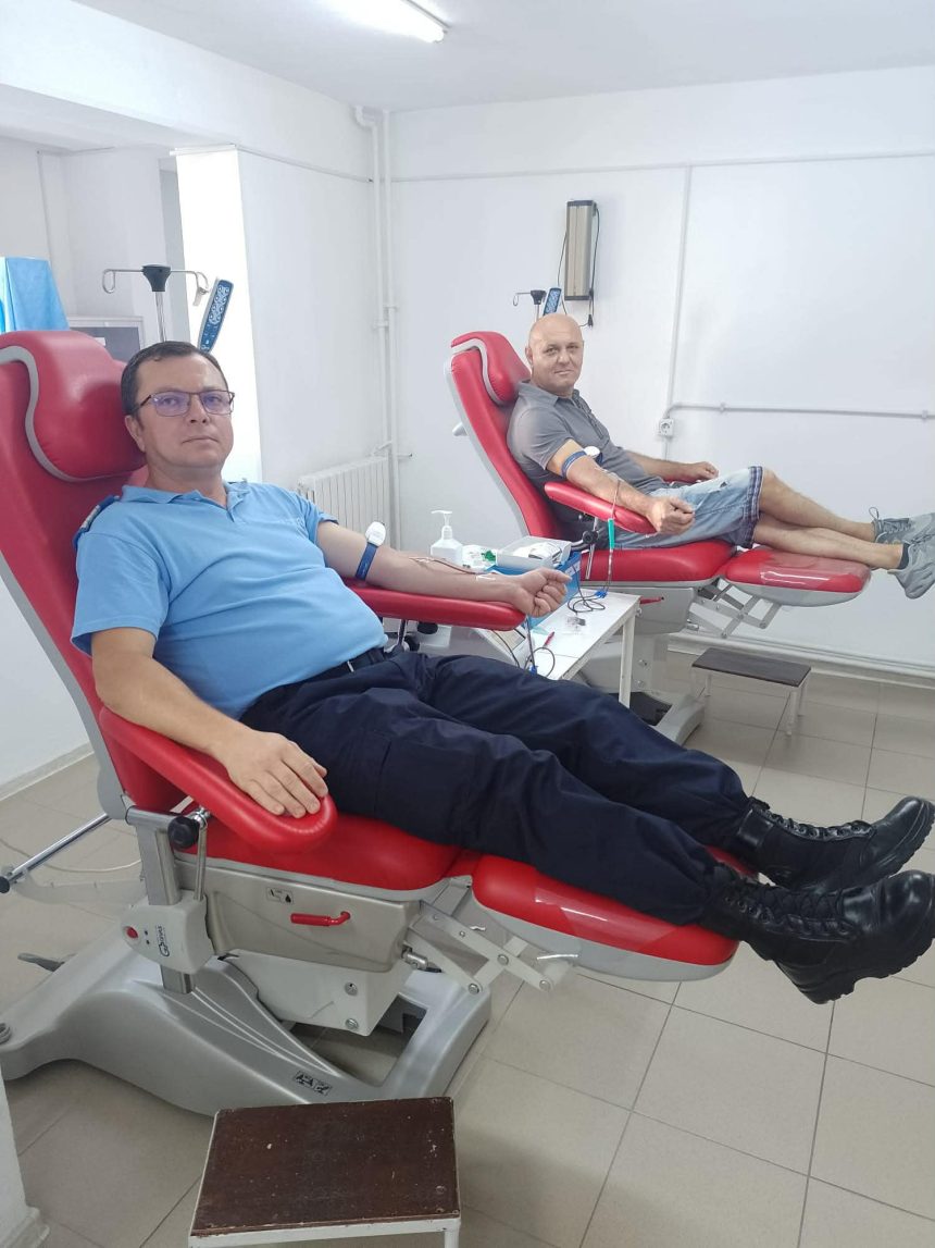 val de solidaritate la centrul de transfuzie sanguina mehedinti zeci de persoane au donat sange in ultimele saptamani