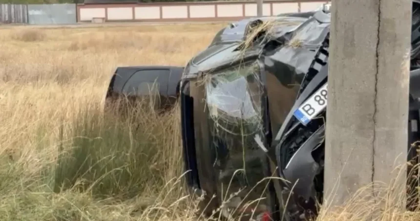 Accident rutier pe DN 67, lângă Halânga. Două victime transportate la spital