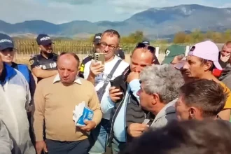 Ciobanii din Gorj au blocat sacrificarea a peste 500 de oi și capre: „Nu ni le omorâți!”