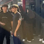 Elevi din mai multe licee din Severin s-au alăturat protestului național anti-uniforme