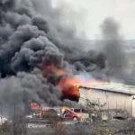 Incendiul de pe Centura Severinului se extinde rapid din cauza vântului puternic