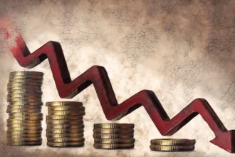 România, depășită de Serbia la indicatorii economici. Coface vede o revenire abia în 2027