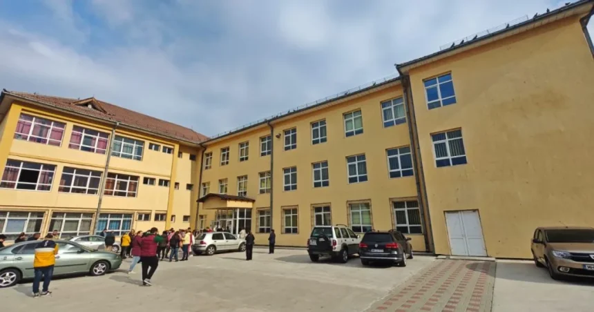 Școala 15: elevii revin în bănci după două săptămâni online. Ore de 40 de minute
