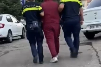 Bărbat de 39 de ani, reținut după ce a condus cu permisul suspendat