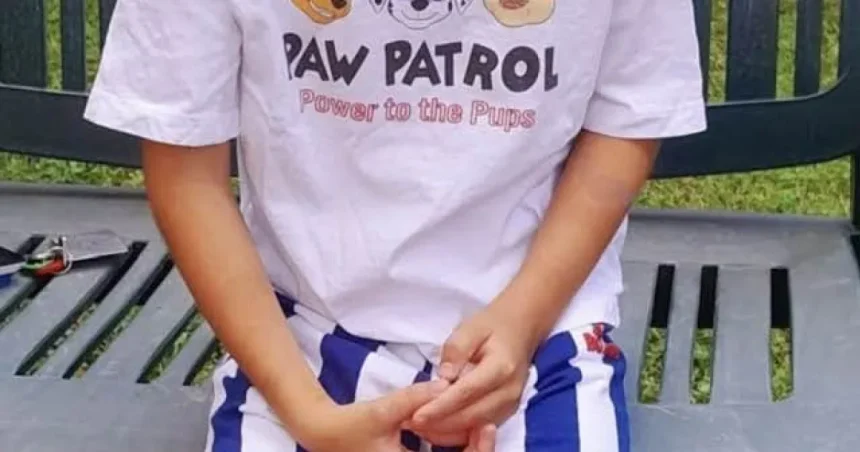La 6 ani, Kevin Nicolas se luptă cu un cancer rar. Familia are nevoie de ajutor