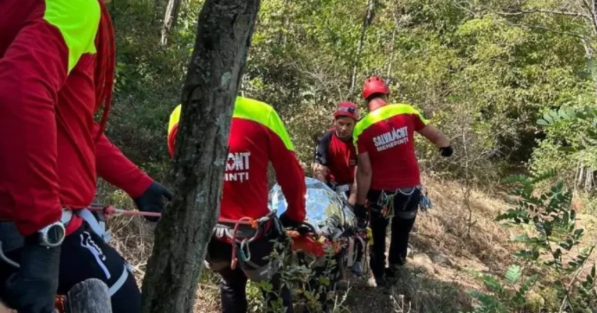 Salvamont Mehedinți recuperează o persoană din Creasta Munților Mehedinți